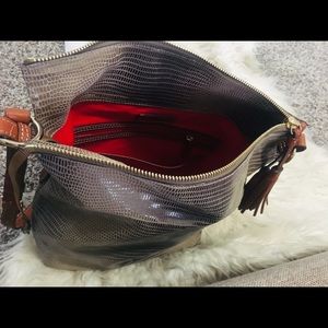 Dooney & Bourke body cross bag